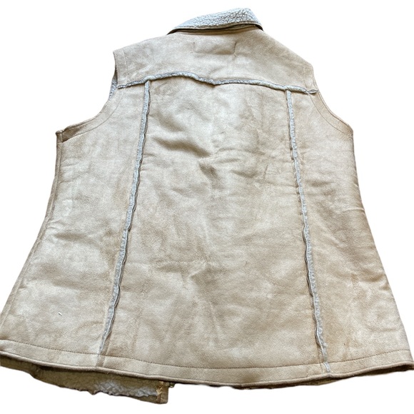 Wind river faux suede winter/fall vest size medium - Picture 3 of 4